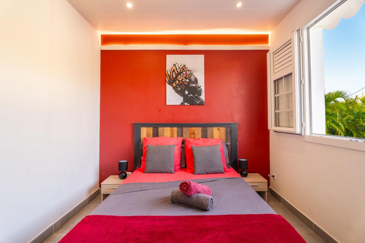 29Location villa piscine 4 chambres sainte luce_chambre 2